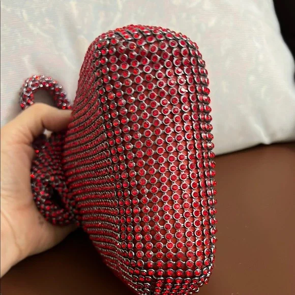 Elegant Red Beaded Women's collectible Bag - Picture 5 of 8